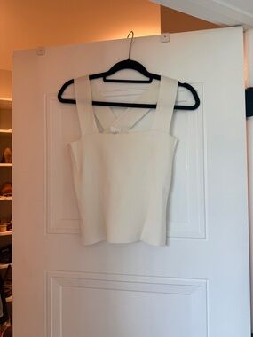 Ecru sweater in excellent condition